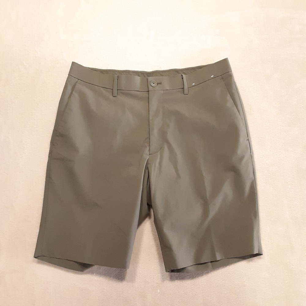 Uniqlo Mens Flat Front Performance Chino Shorts Small 27"-30" Olive Green 57
